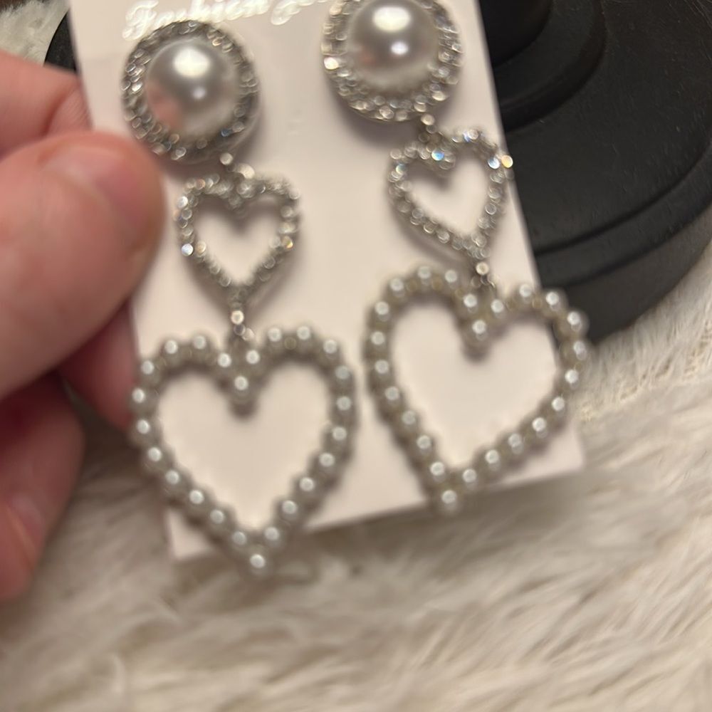 Fashi Silver Heart Drop Earrings New - Picture 3 of 4